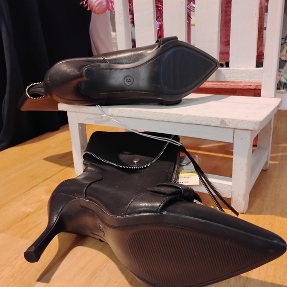 a new day Black Heeled Boots with Zipper Detail - Picture 7 of 8